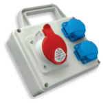 1x priza industriala : 5x16A IP54 400V 2 x prize industriale : schuko 16A IP54 250V